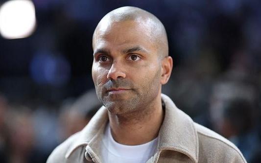 帕克：当教练是为了完成父亲遗愿波波