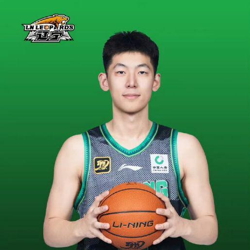 官宣！辽宁新星张陈治锋续约5年B类合同未来接班韩德君