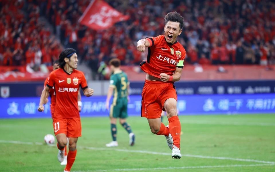 中超争冠又成上海“内战”!海港1分领跑,大连英博将成“判官”