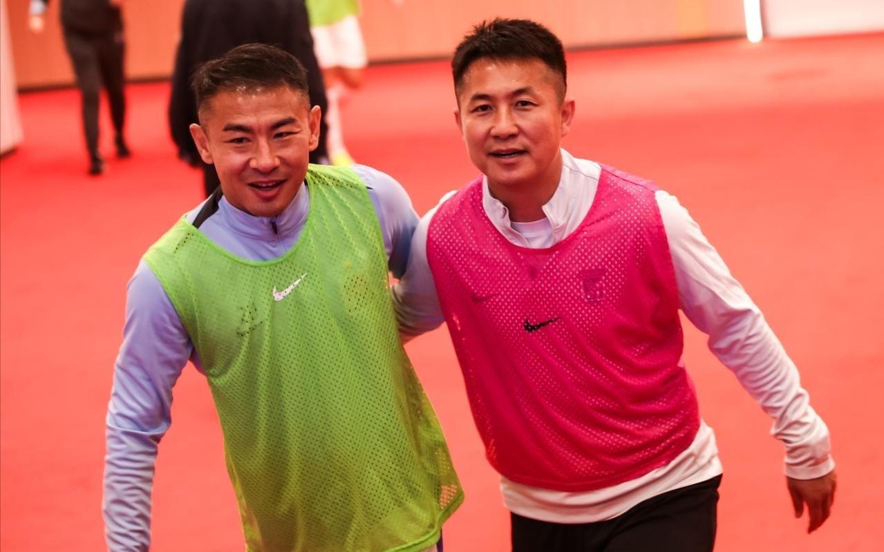 泪别申花！曝于汉超退役，38岁超级替补