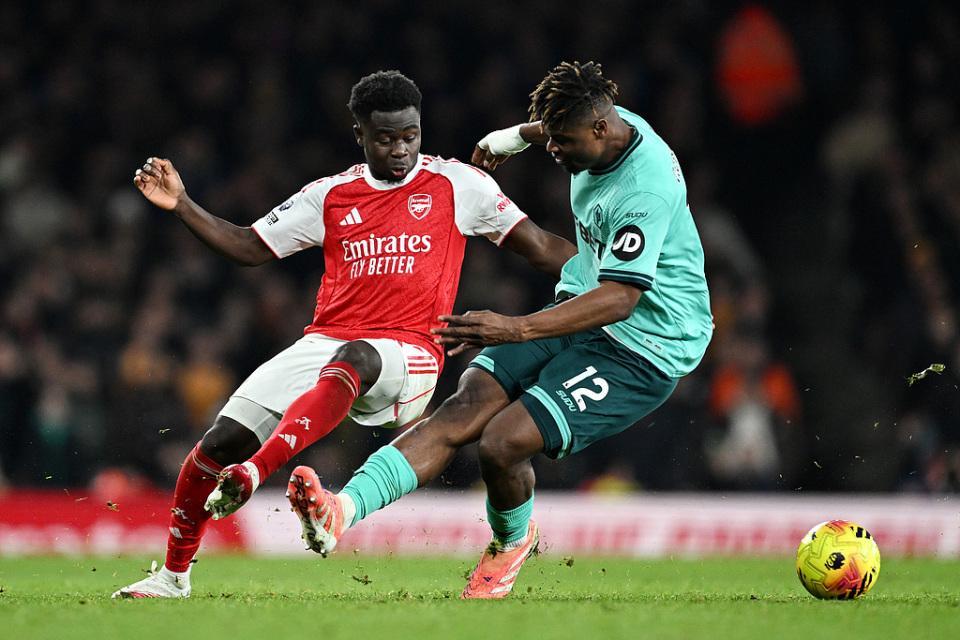 争冠三强现形记:枪手心慌靠对手,曼城漫不经心,维拉专打逆风局