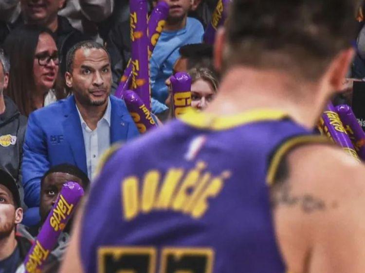 官宣!正式离队!再见了,湖人第一功臣