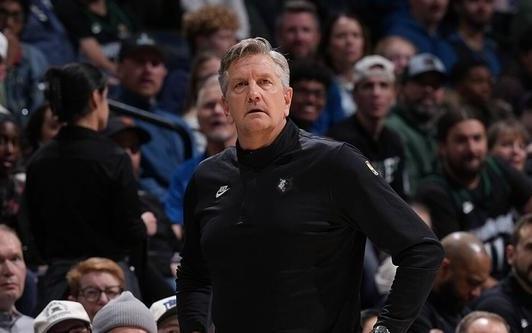 芬奇谈末节DNP戈贝尔:马刺在内线得了50+不得不做出改变