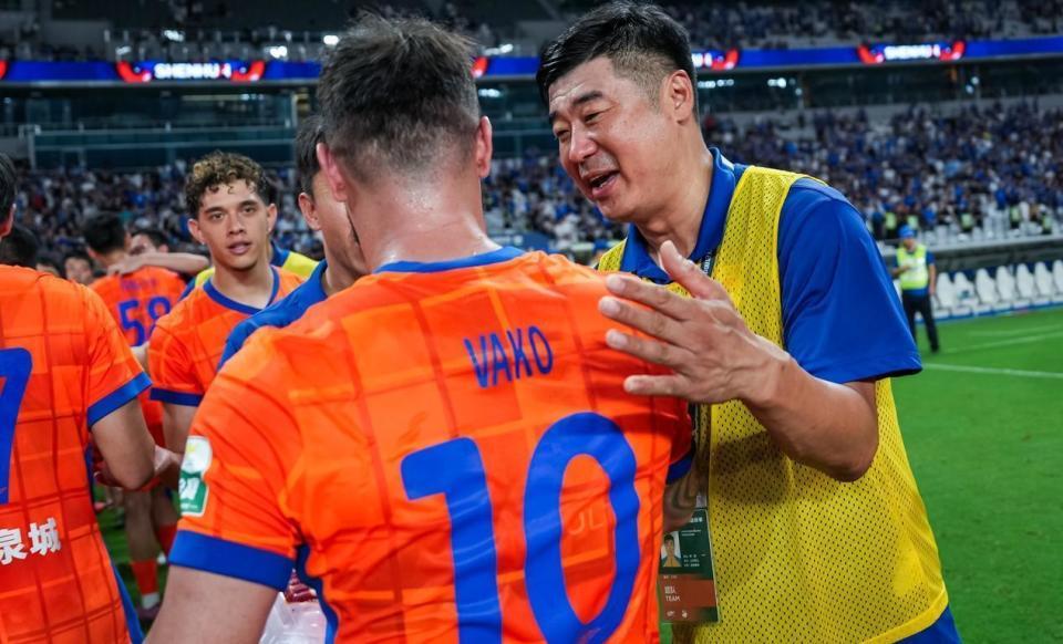 强强对话11球2助!卡扎荣膺中超最佳无可争议或已成功续约泰山