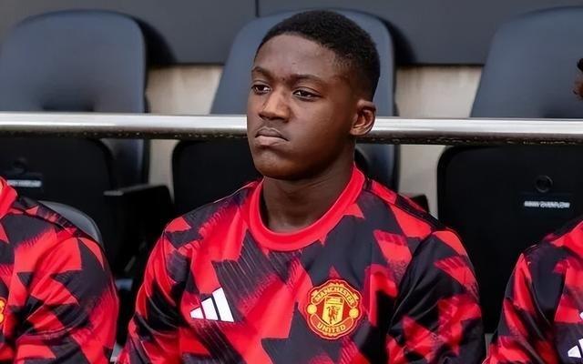 英超0首发!曼联名宿:我敢肯定阿莫林和梅努有私人恩怨