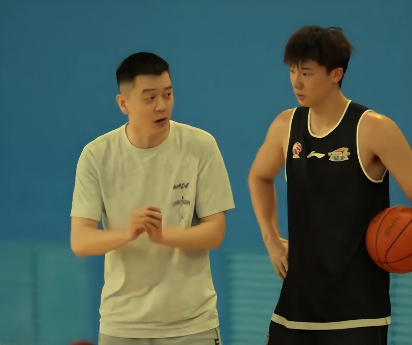 下午3点25，辽篮训练视频曝光！杨鸣调
