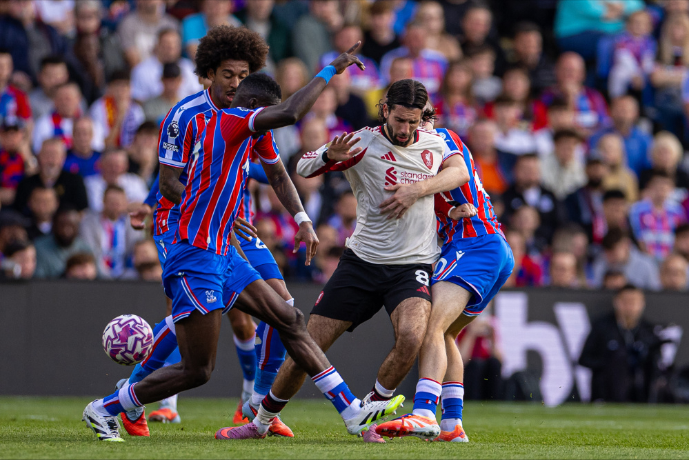 寒冬已至!联赛杯完败水晶宫耻辱出局,利物浦惨遭三杀对标皇马