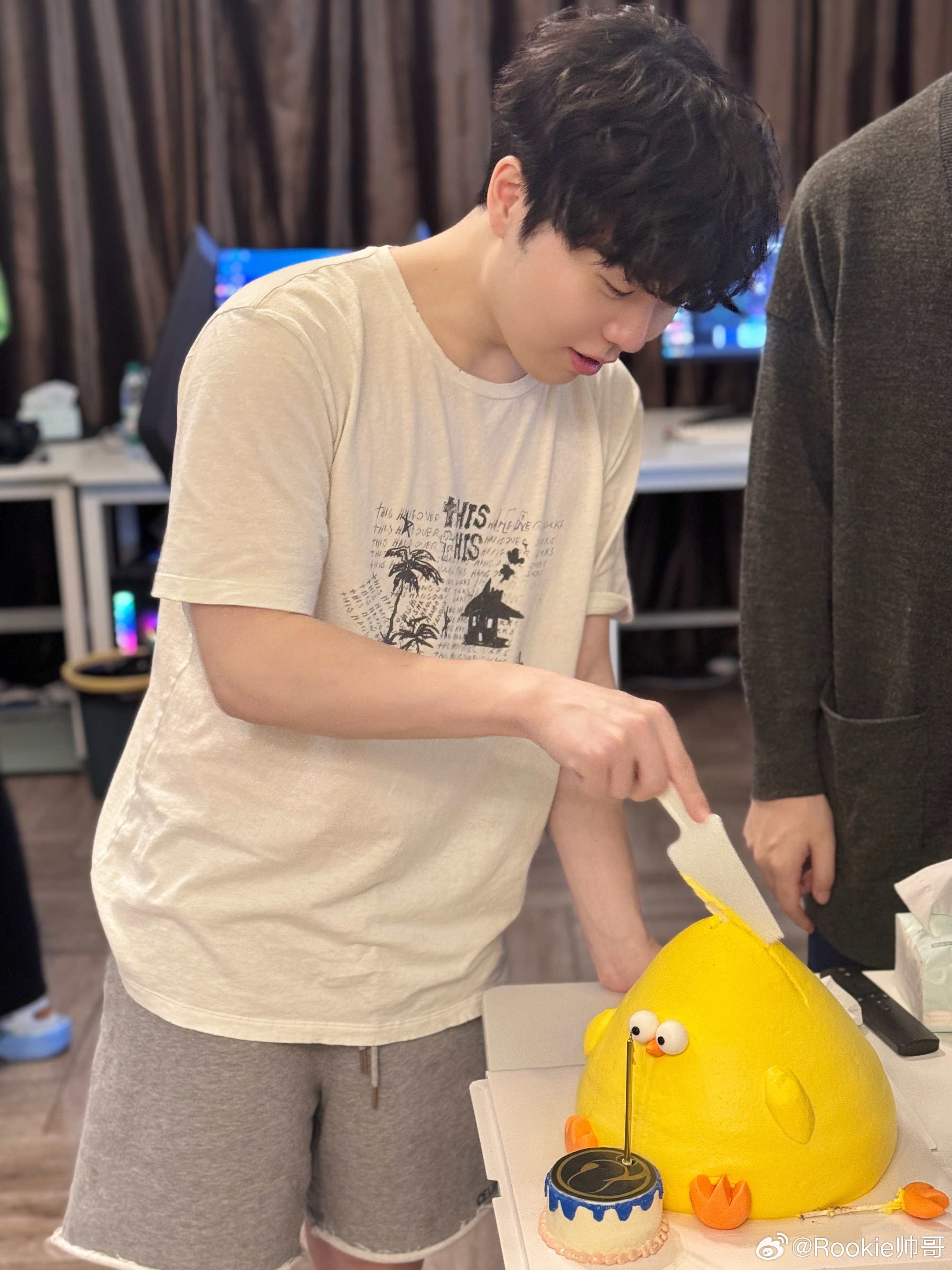 Rookie更博：28岁生日快乐祝福都收到啦