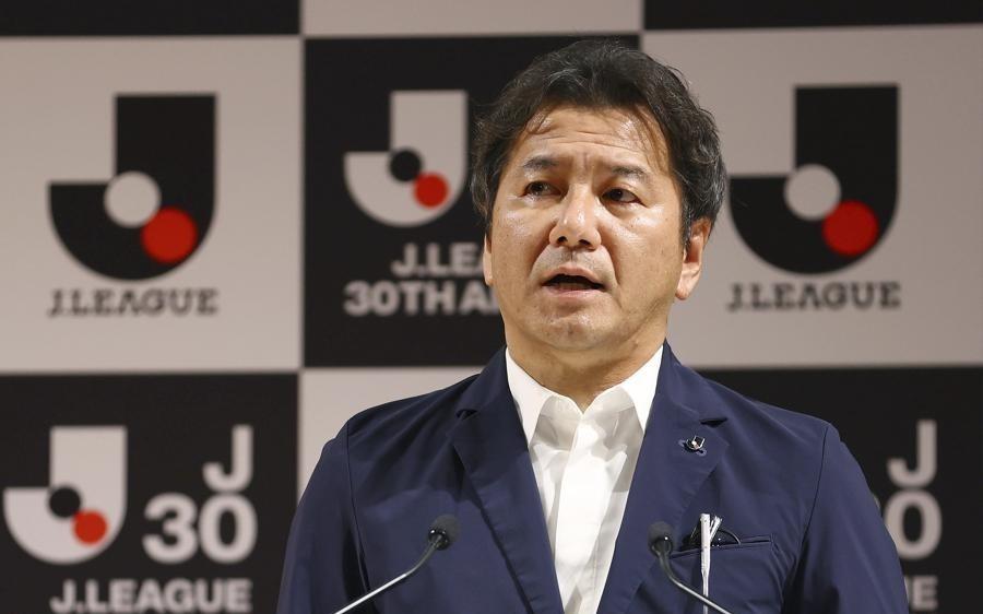 日本足球职业联赛跨年制改革落地,中超该跟进吗支持声和反对声都很响亮