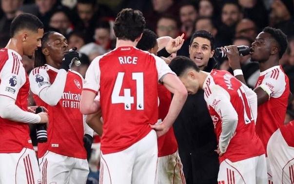 伦敦足球：阿森纳全队放假两天，周二返回训练基地备战埃弗顿