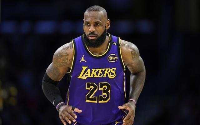 去自己新联赛名记：这或是詹姆斯最后一年打NBA他或去其他联赛