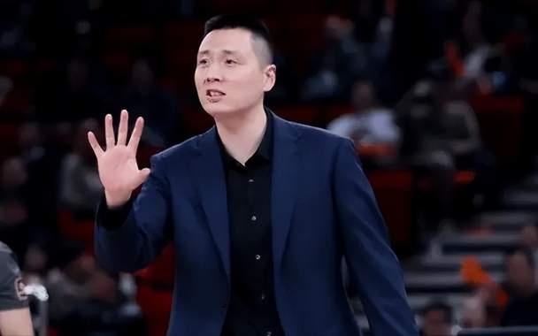 CBA一日3赛!央视直播广东首秀,上海谨防爆冷,浙江德比没有悬念