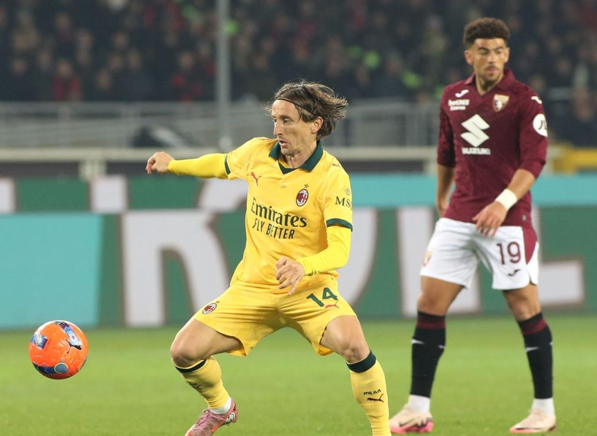 一场32让意甲榜首易主,阿莱格里神换人,让二追三奇迹逆袭