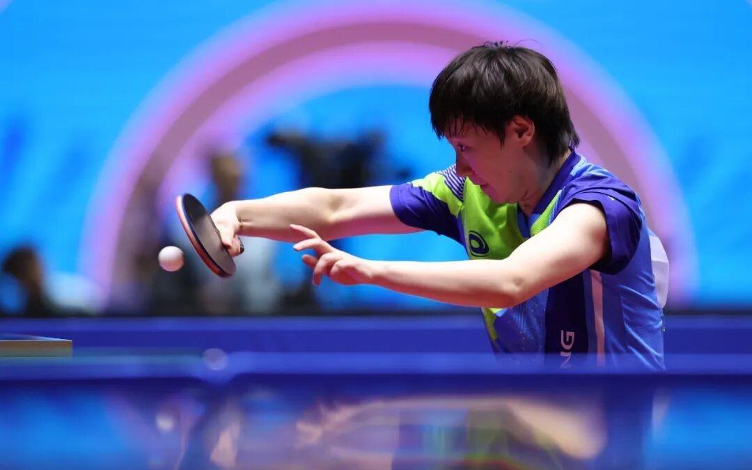 王曼昱战胜孙颖莎，成为卫冕全运会乒