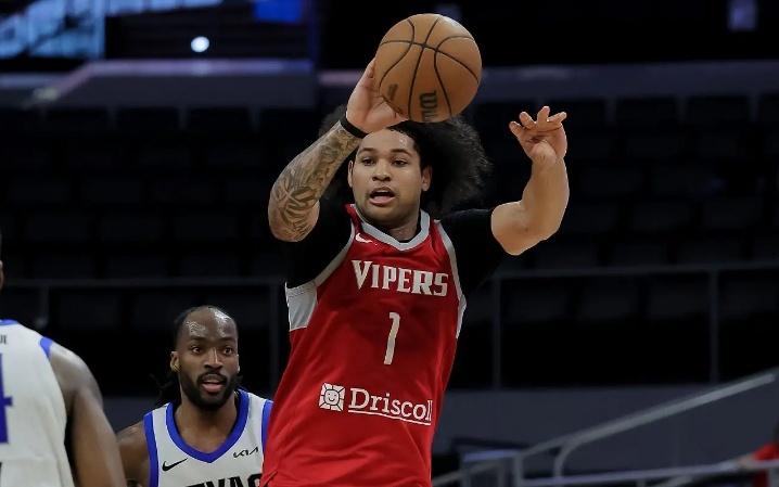 开季前两场狂砍71分，火箭老熟人要变身发展联盟顶级得分手了