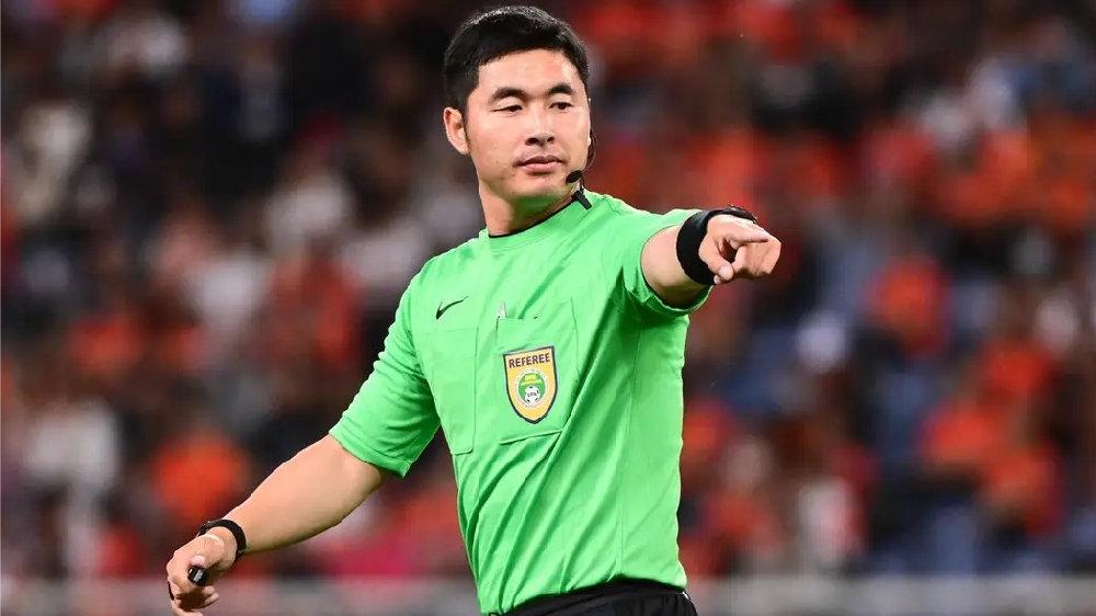 中超裁判!邢琦主哨铜梁龙战苏州,徐强强执法青岛红狮对广州豹