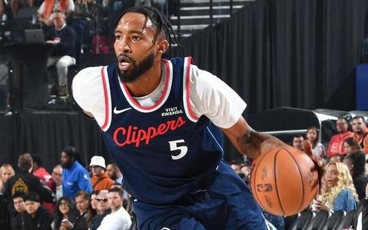 Shams：琼斯将于明日快船对阵活塞的比赛中复出