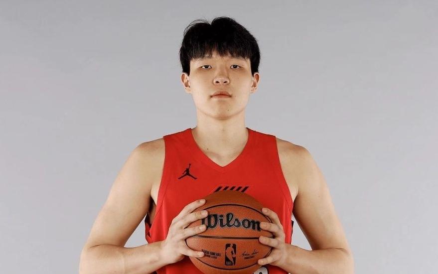 杨瀚森NBA首次连续两场0分:替补62秒1中0仅1篮板无球权太难