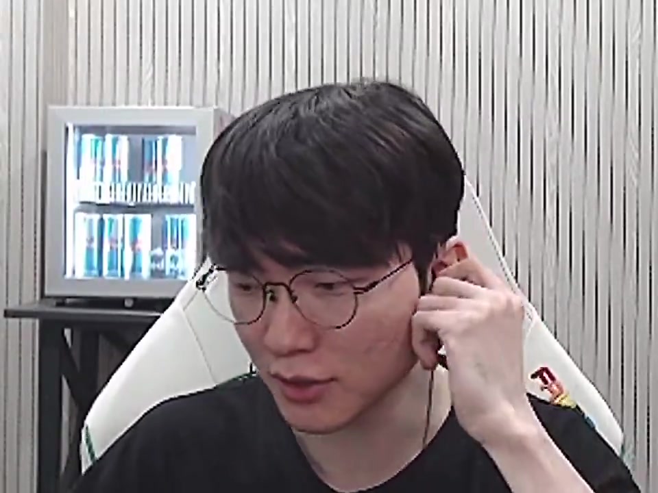 全力飞！Faker：Doran是对面的上路吗对面还有Gumayusi我会赢的！