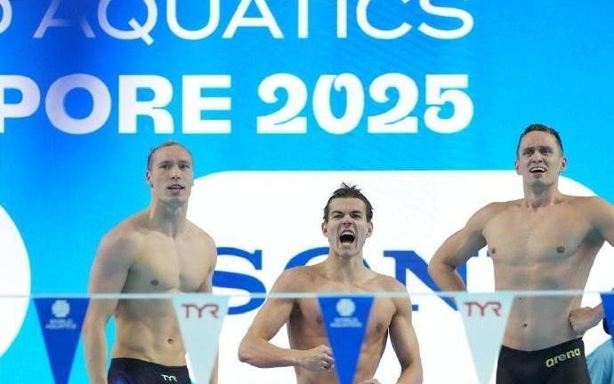 男子4X100米混合泳接力：中立运动员B队夺金，同时打破赛会纪录