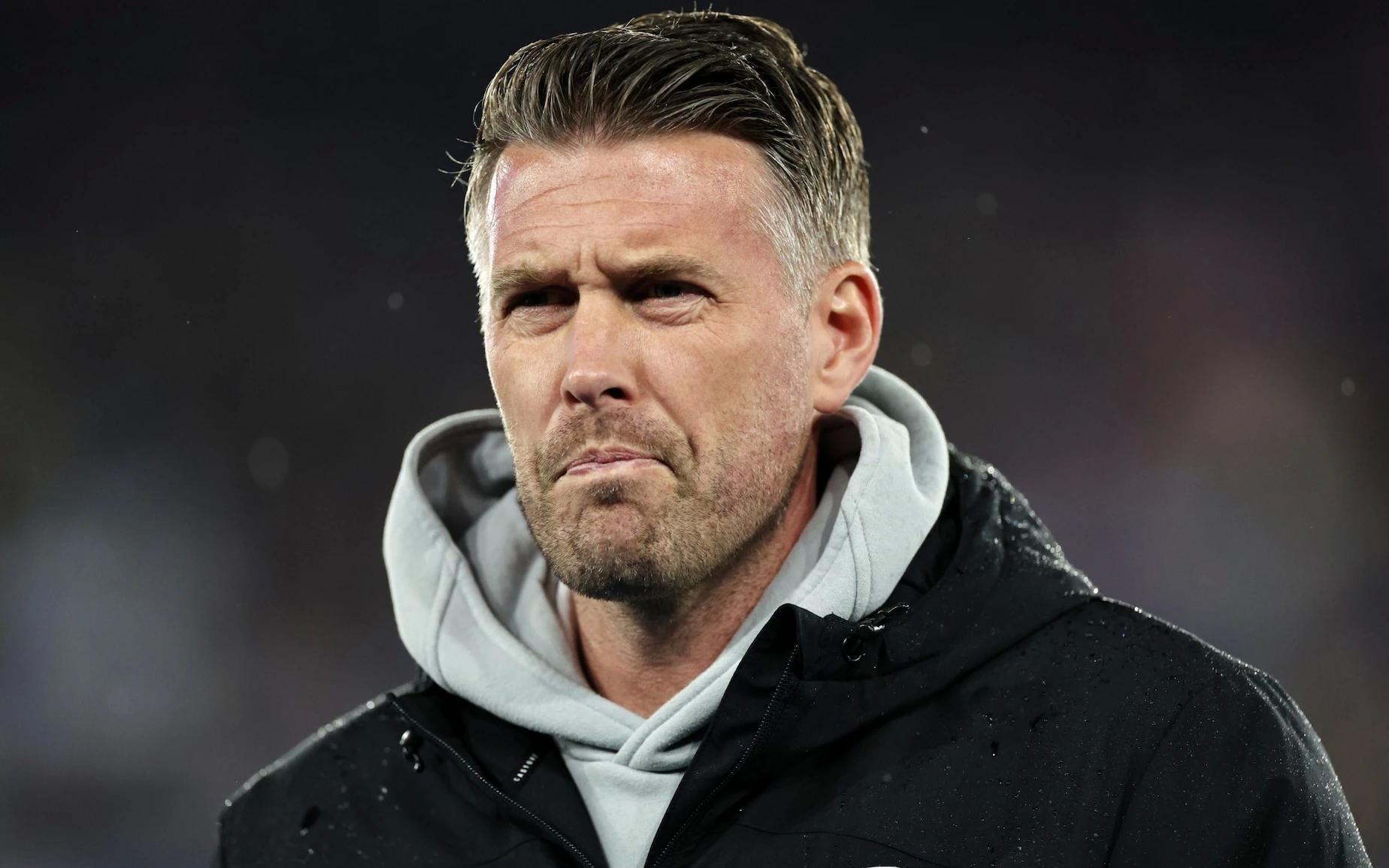 电讯报：狼队新帅首选罗伯爱德华兹，已向米堡提出请求