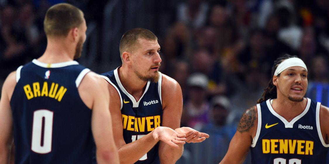 又轰14+14+15助,NBA中锋第一!抱歉威少,你的历史三双王真悬了