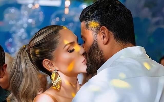 重回中超39岁胡尔克赛季独造27球:合同仅剩1年未续约!