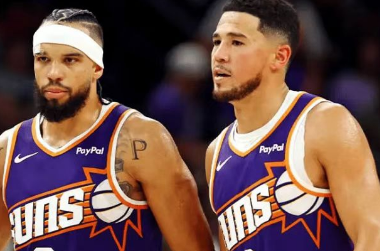 今日的NBA常規(guī)賽結(jié)束了所有比賽，最新積分榜如下！