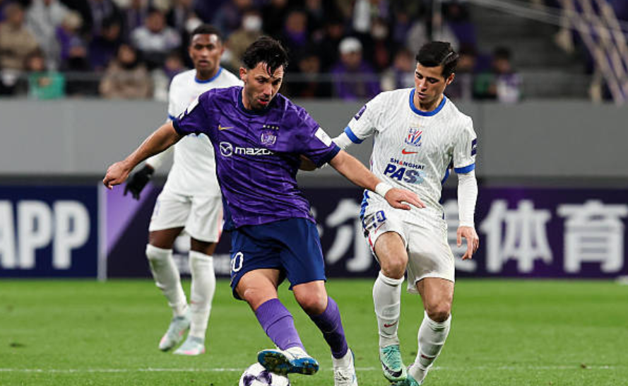 01!上海申花客负广岛三箭,球员通道发生冲突,创19年不胜纪录