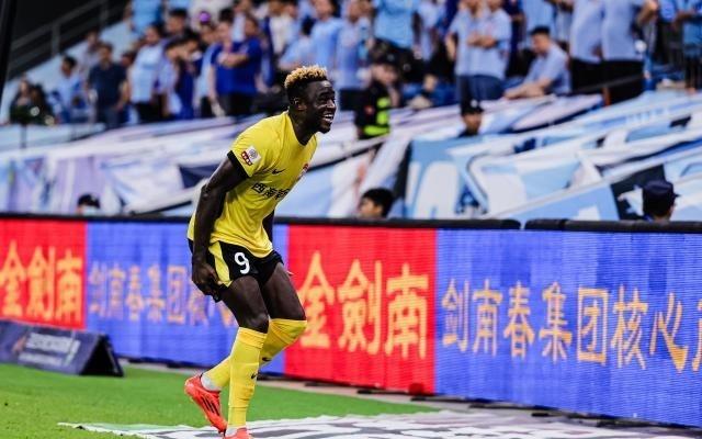 【中超】韦斯利建功阿齐兹传射新鹏城1比2西海岸