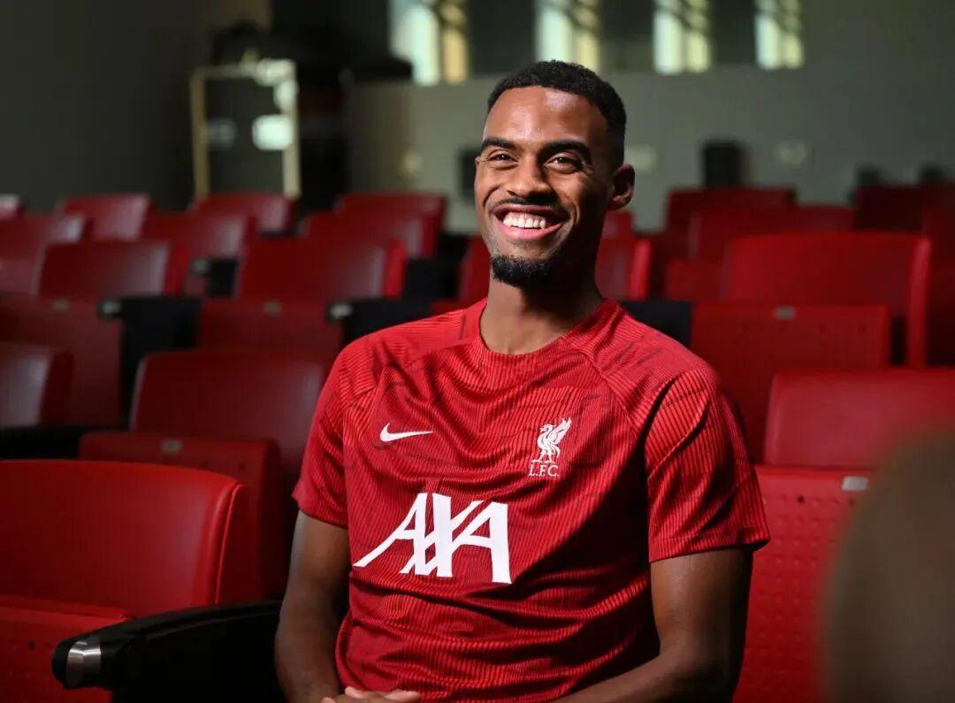 利物浦连败暴露3大缺点！32岁铁腰可