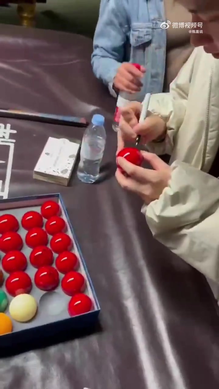 50万镑怎么花赵心童调侃：50万已经花掉了，昨晚就花掉了