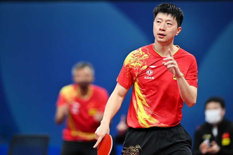 体坛周报：马龙、樊振东远离赛场，国乒
