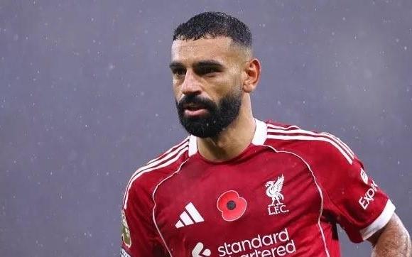 又没首发，萨拉赫连续两场英超替补待