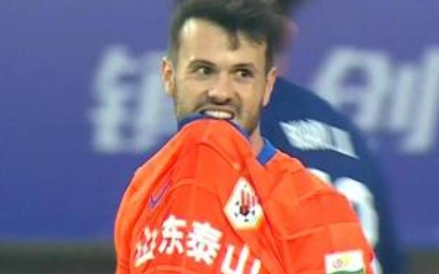 鲁媒：种种迹象表明，瓦科下赛季将继续代表泰山队征战