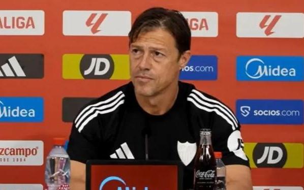 塞维利亚主帅:密集赛程不会影响备战,战胜巴萨证明了球队实力