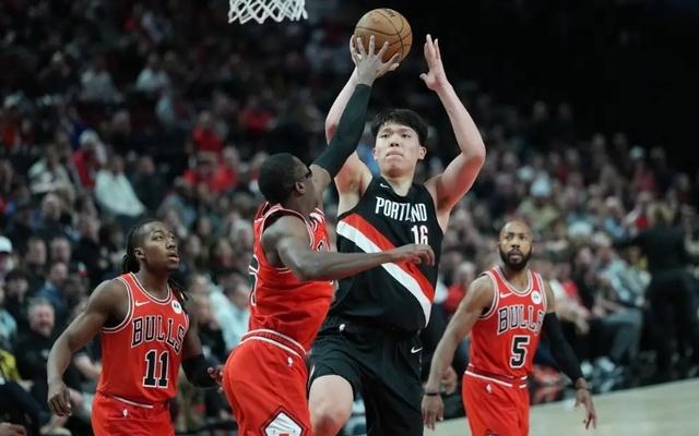 连续三场爆砍0分的杨瀚森，一数据新秀中排在第33位，低于预期