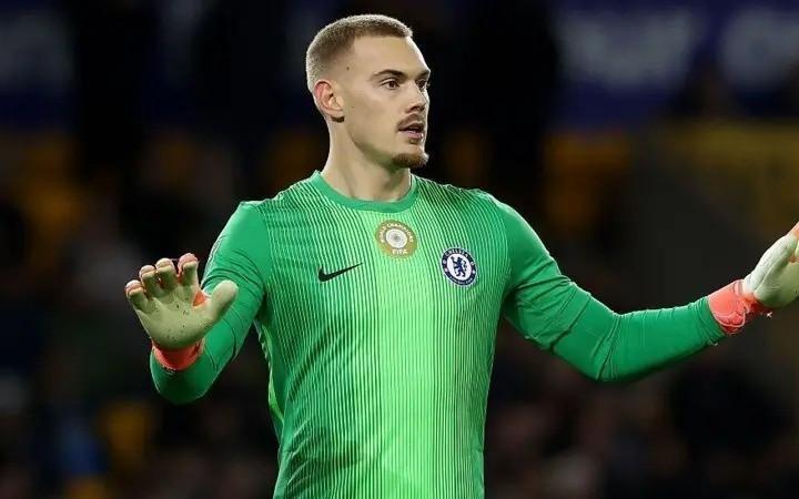 跟队记者:切尔西目前没打算外租门将约恩森