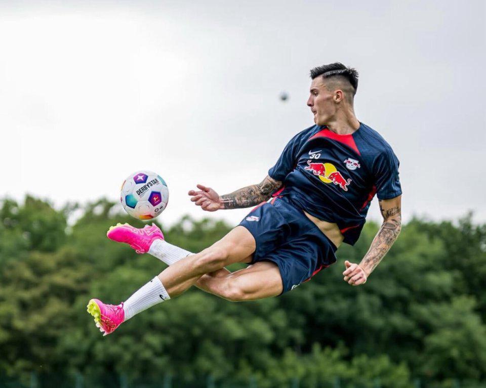 三大豪门被坑惨了!3前锋身价1.86亿欧,打入2球,德甲黑店又赚翻