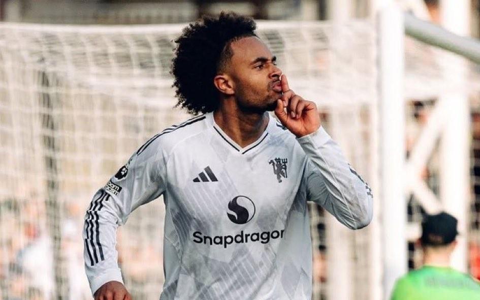 天空记者:齐尔克泽想继续留在曼联并为自己的位置而战