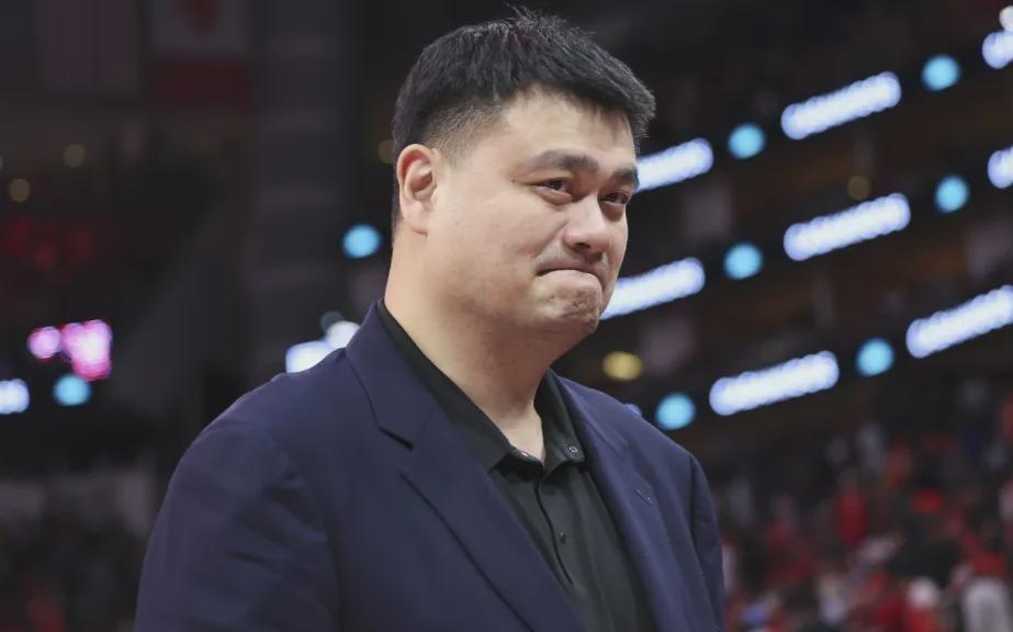 重大利好！杨瀚森离开开拓者！释放两个信号，中国球迷长舒一口气