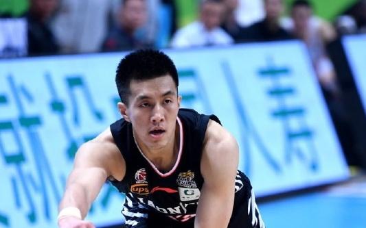 什么情况马布里锐评郭艾伦:吃T是因在辽篮受裁判照顾惯了