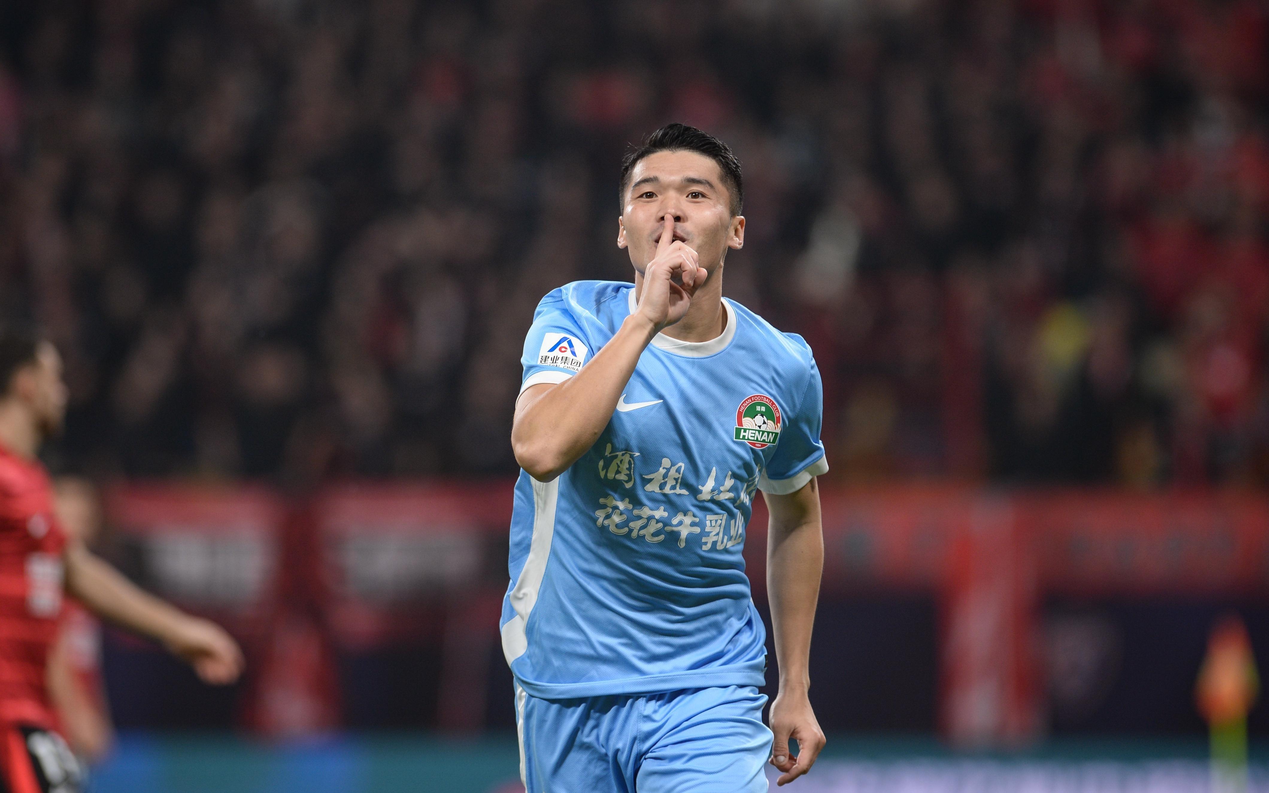 蓉城不敌河南无缘争冠,赛季遭对手联赛双杀+足协杯点球淘汰