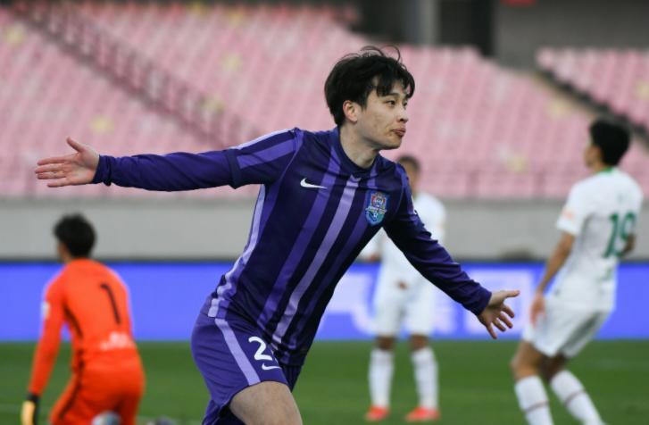 意外!他当初去辽宁铁人试训踢中甲都没成功,如今却成津门虎国脚