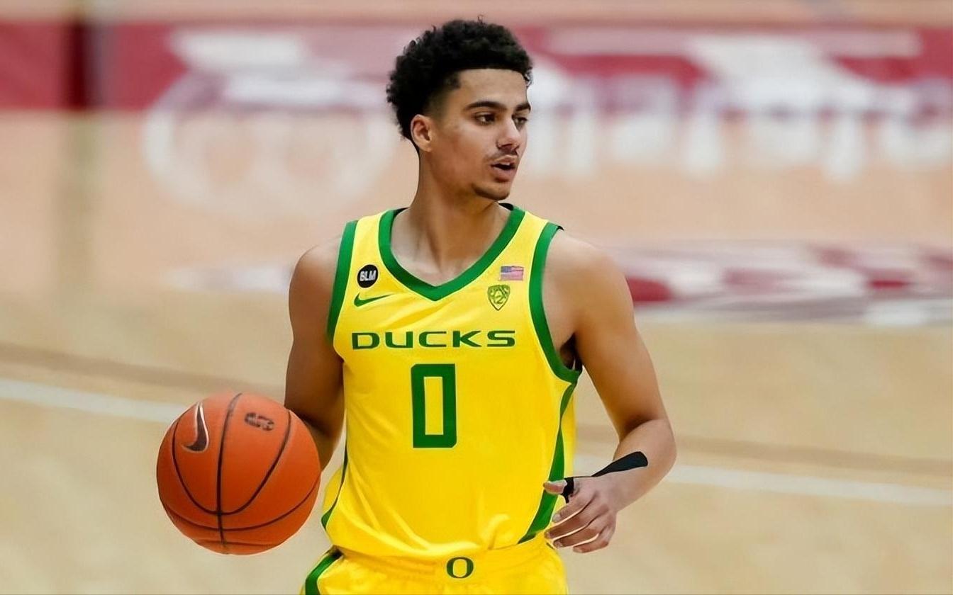 新疆男篮救火外援来了！26岁，身高1米9