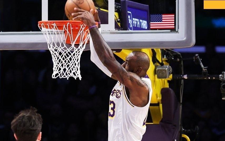 还有2天41岁，詹姆斯13中11高效砍下24分3板5助2断，正负值+20