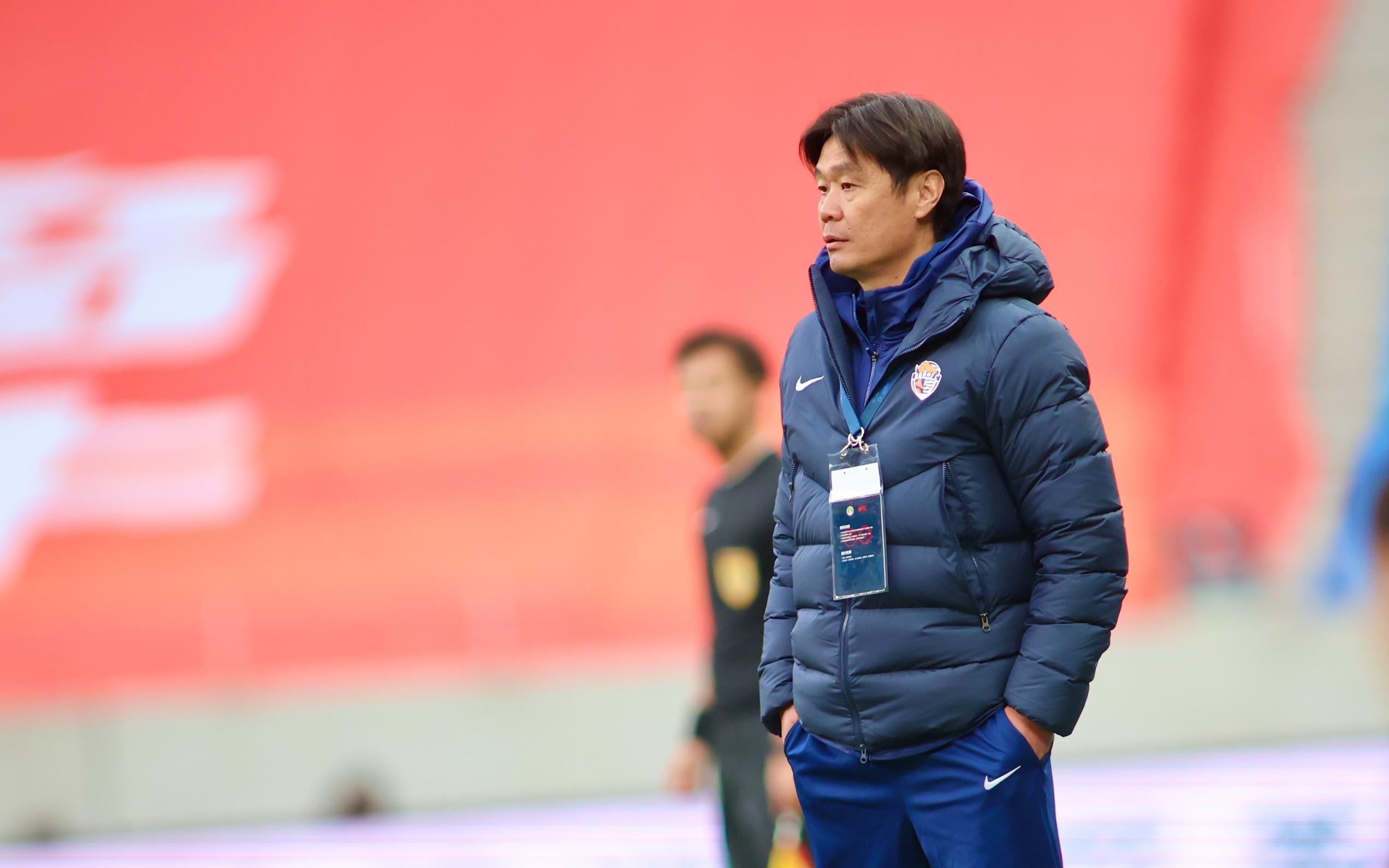 李霄鹏：国安因为周中有亚冠比赛，体能