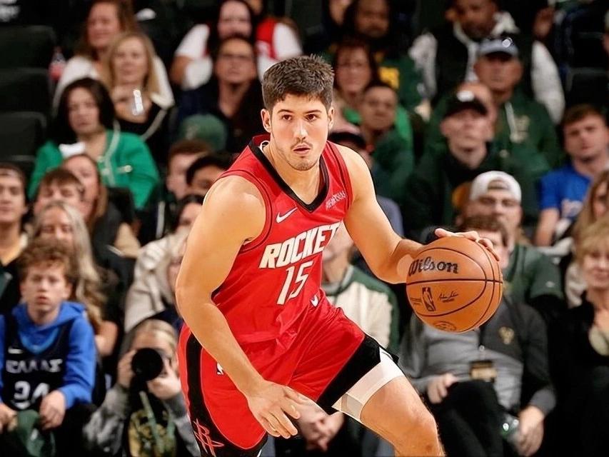 场均11+2+3！火箭队神射手能投能跳，命