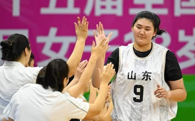 中国女篮迎来利好!三大中锋无缘新赛季WCBA:宫鲁鸣这下赚翻了