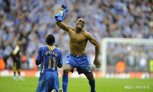 黑又硬代表，快如闪电，壮如岩石，英超效